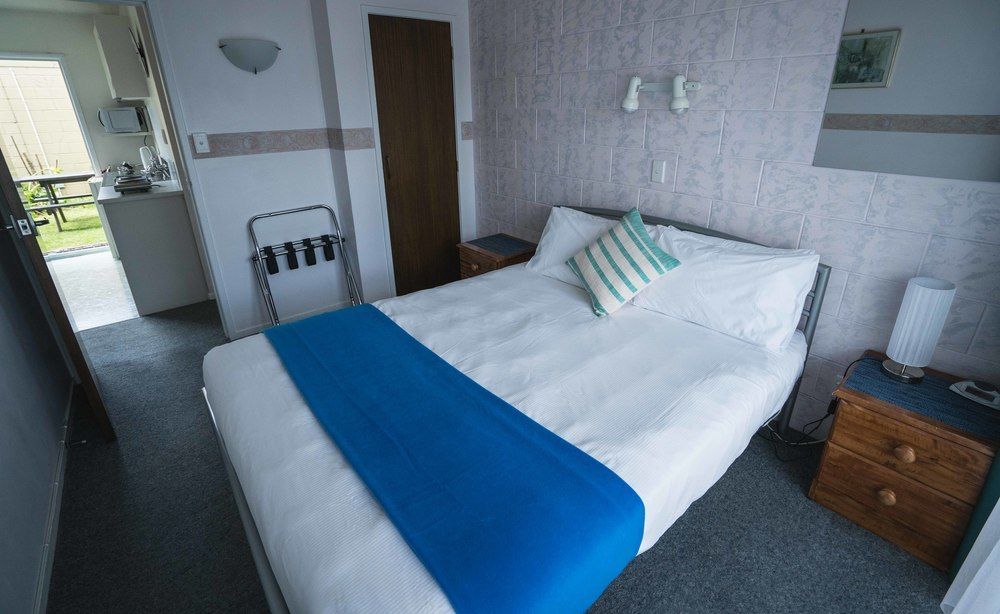Roselands Motel Тауранга Экстерьер фото